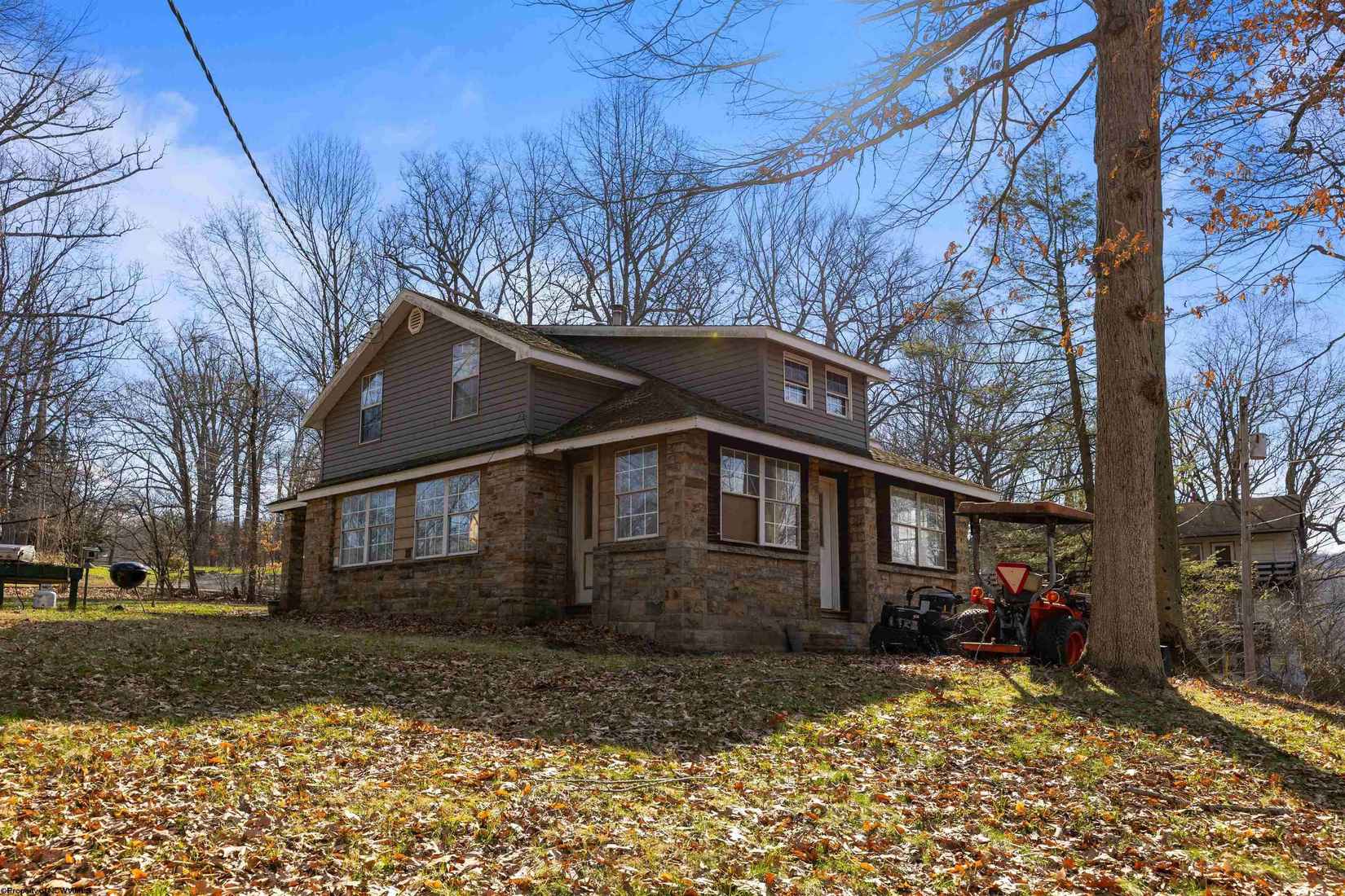 86 Lakeview Dr  