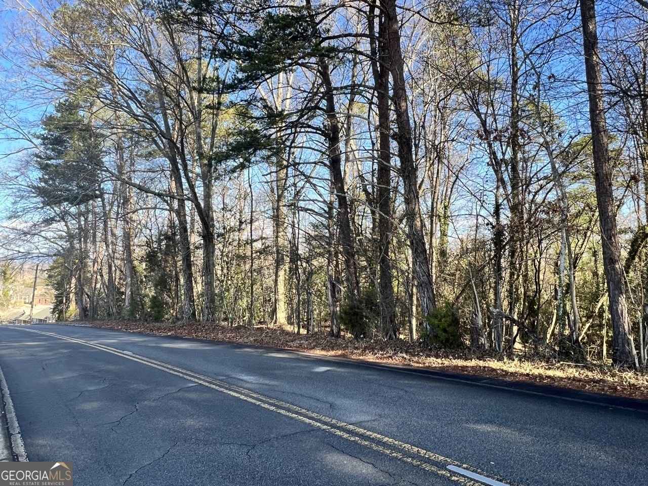 176 180 W Llewellyn St  