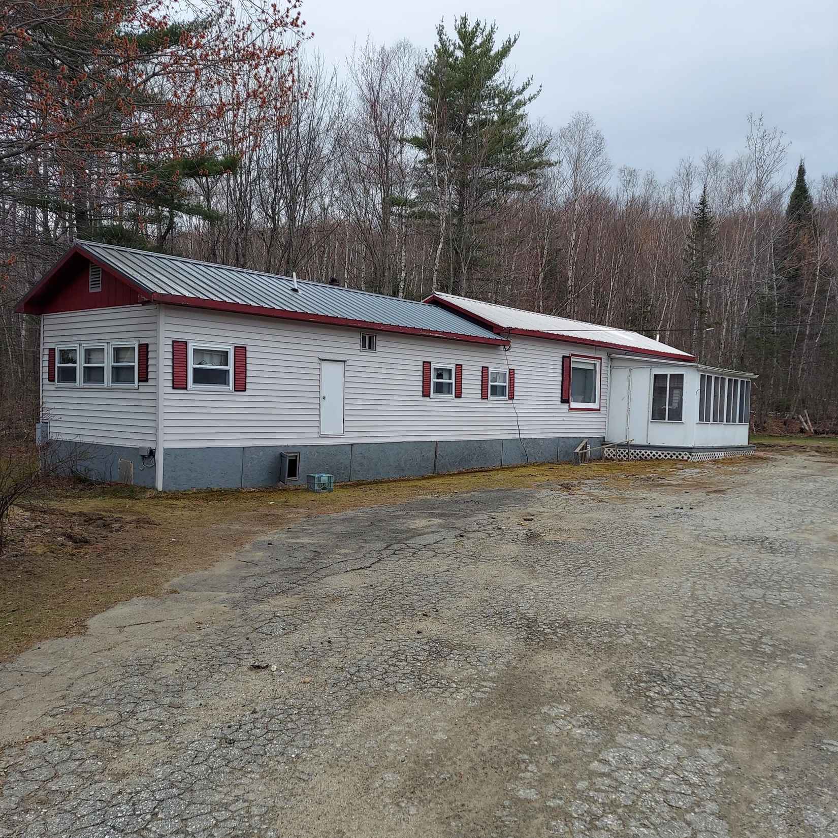 547 Us Route 2 W Rd  