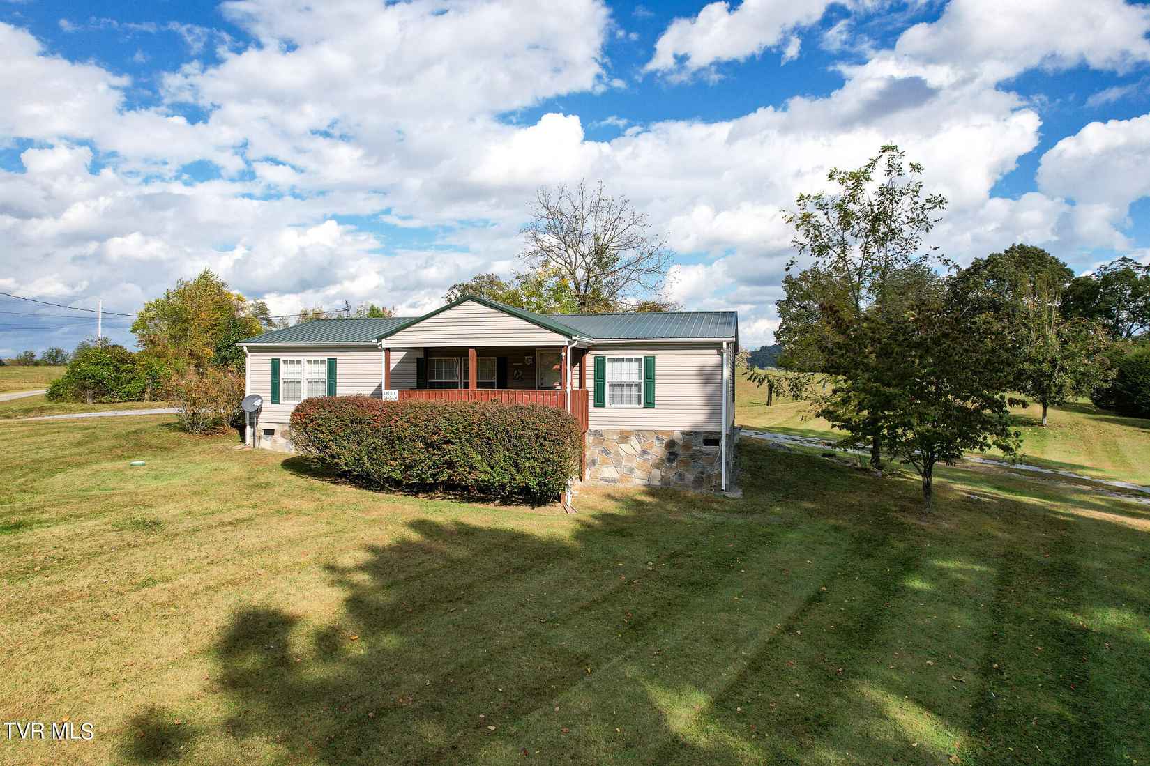 130 Six Oaks Ln  
