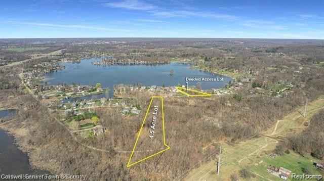 00016 Walnut Shrs Dr  