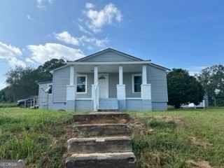 1904 County Rd 98  