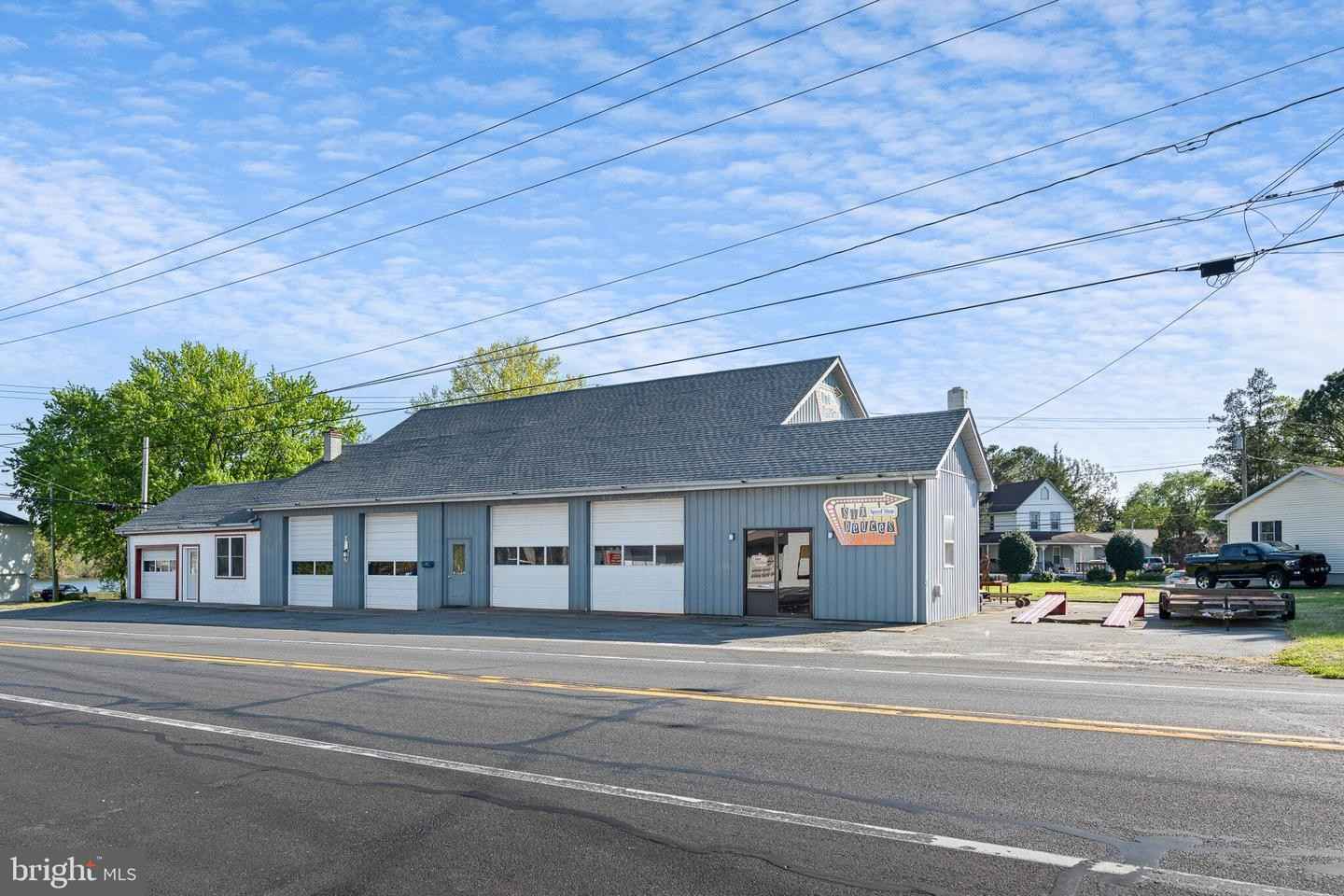 320 S REHOBOTH BLVD  