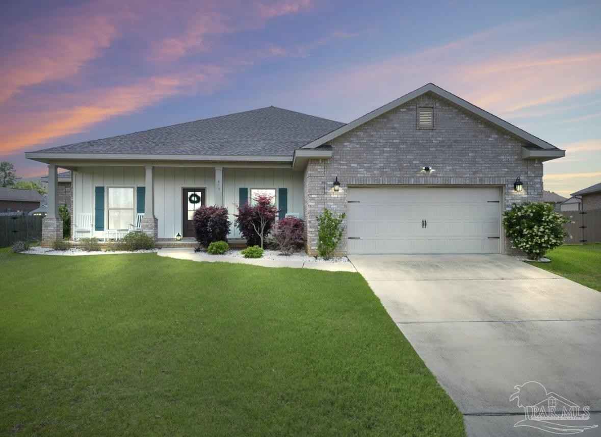 419 Broadleaf Cir  