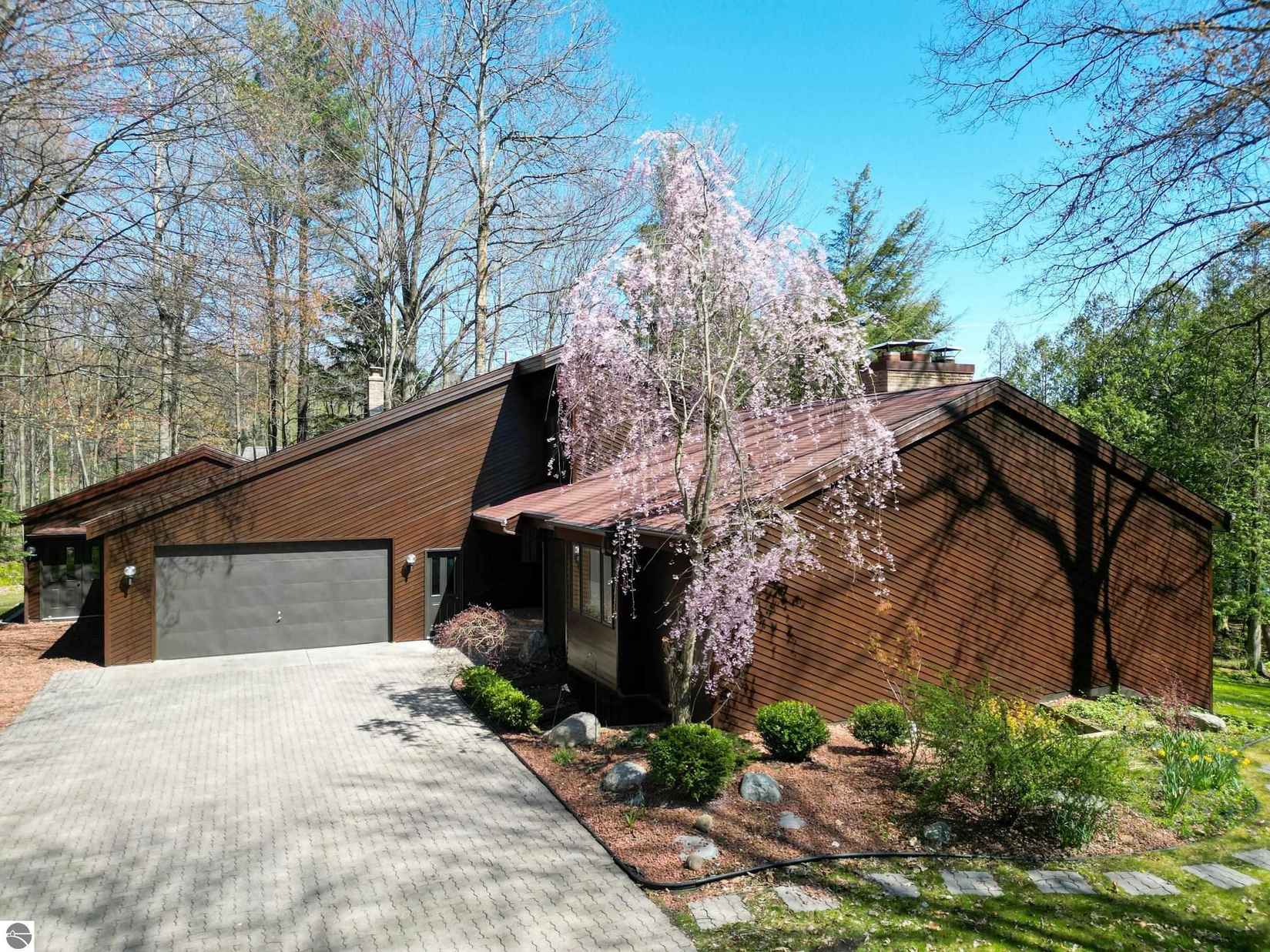 3075 Mineral Spgs Trl  