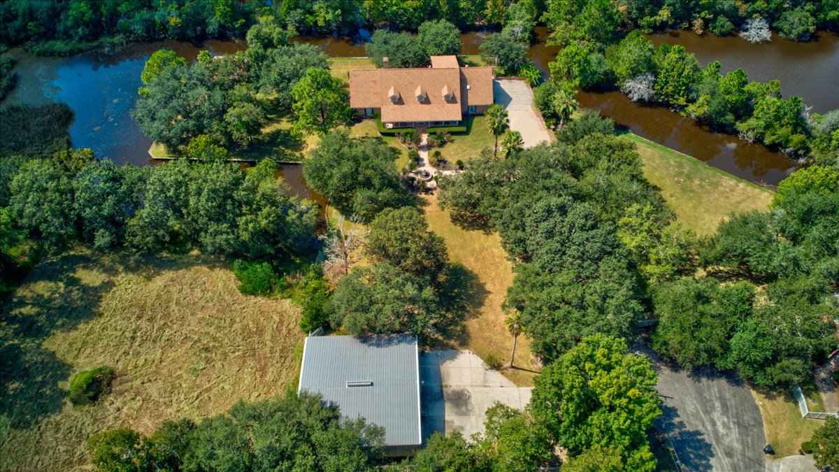 324 FARM DR  