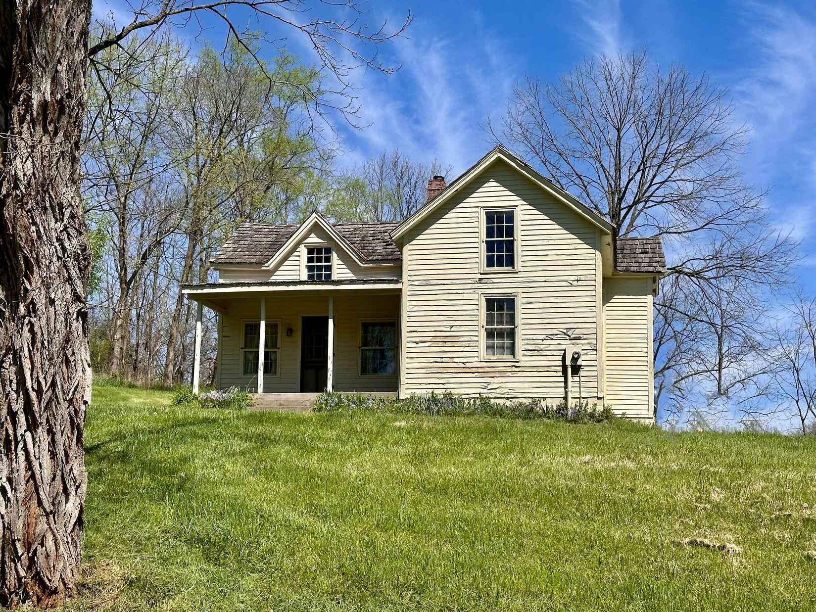 2480 Burton Pike  