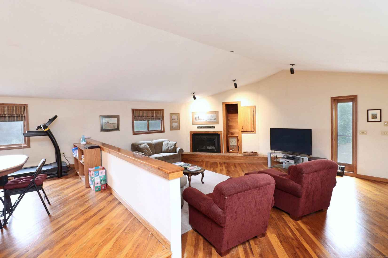 939 Hickory Hl Rd  