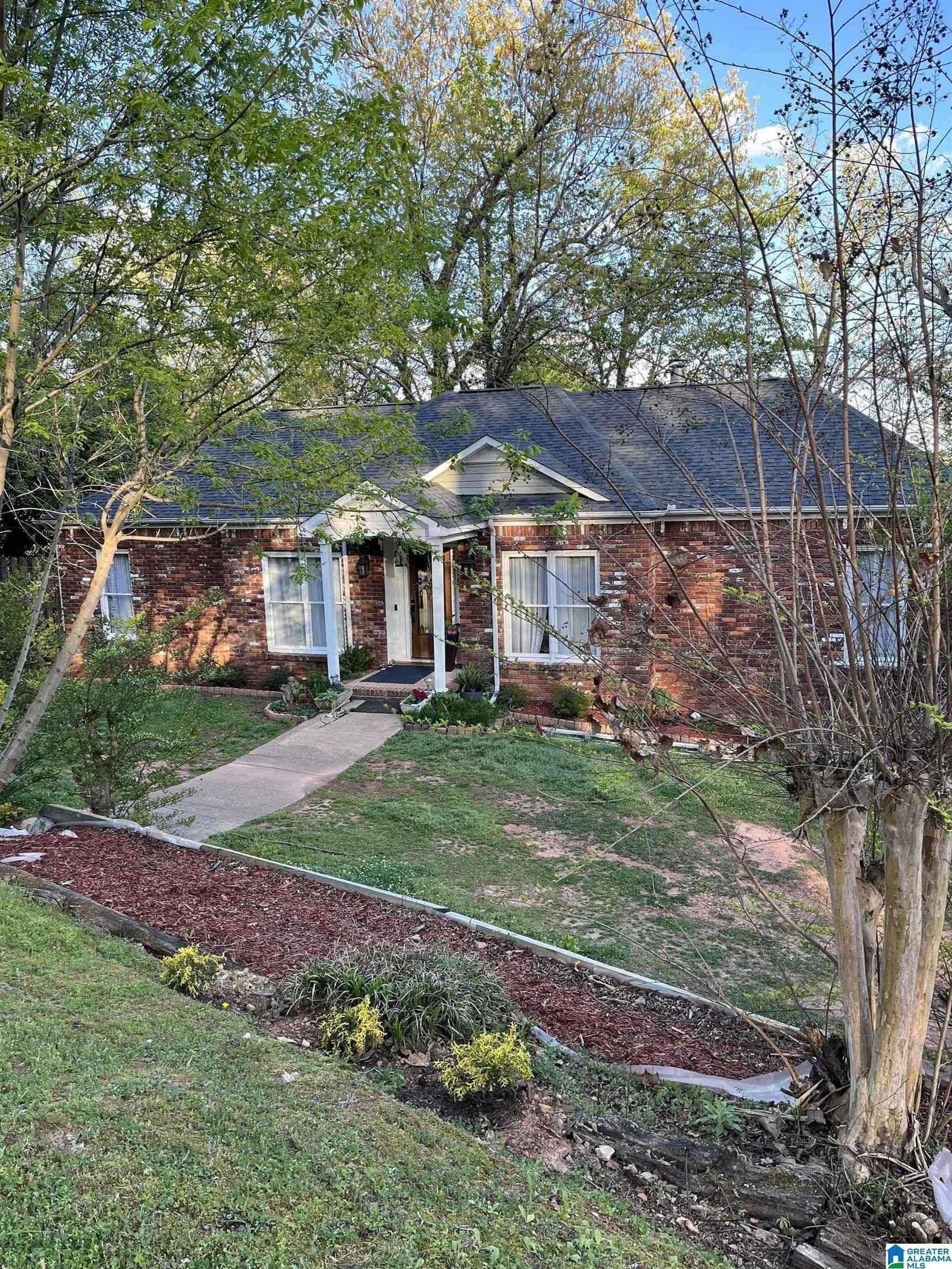 415 YELLOWSTONE Dr  