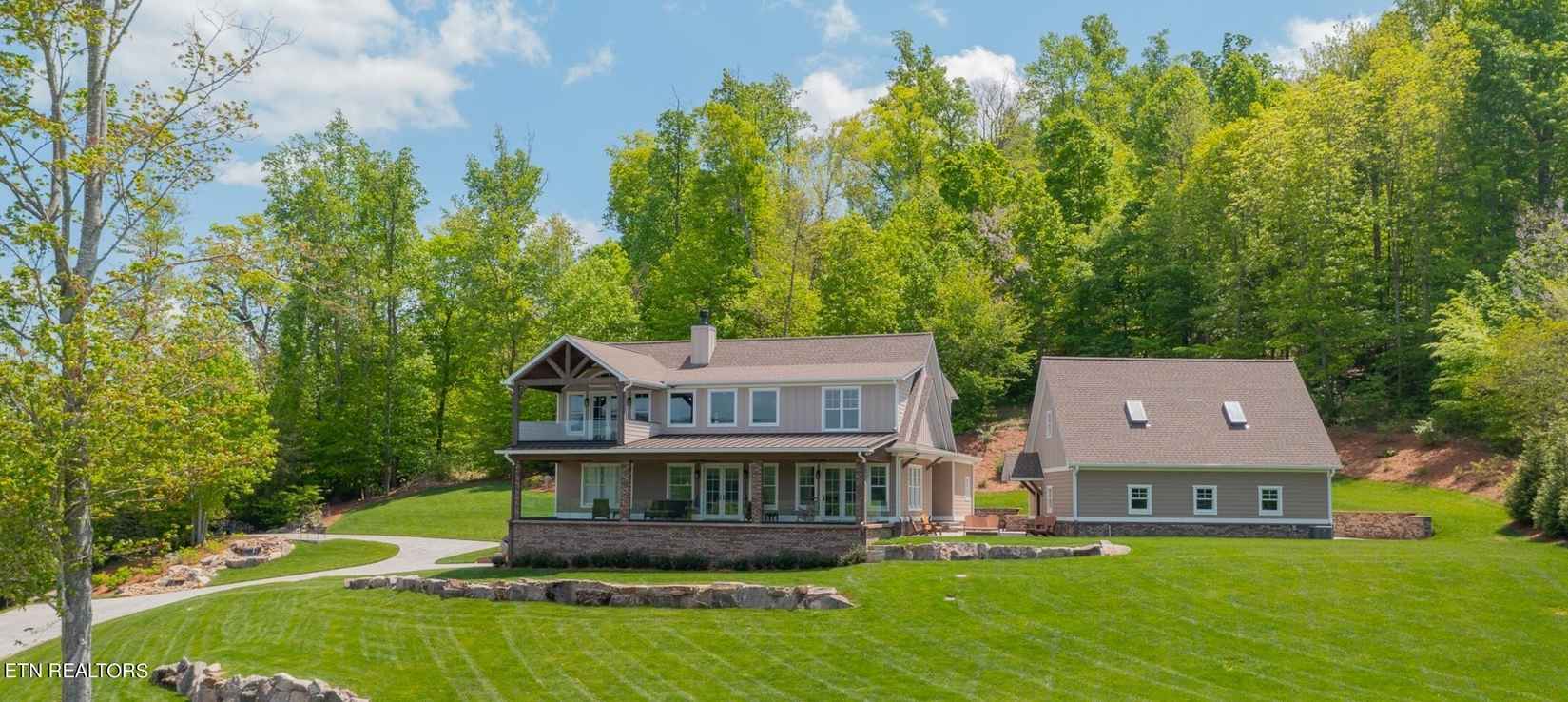 1510 Hickory Pt Ln  