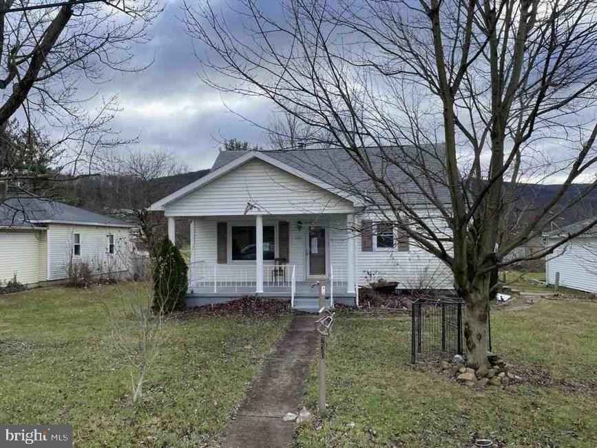 230 WOODSTOCK Ave  