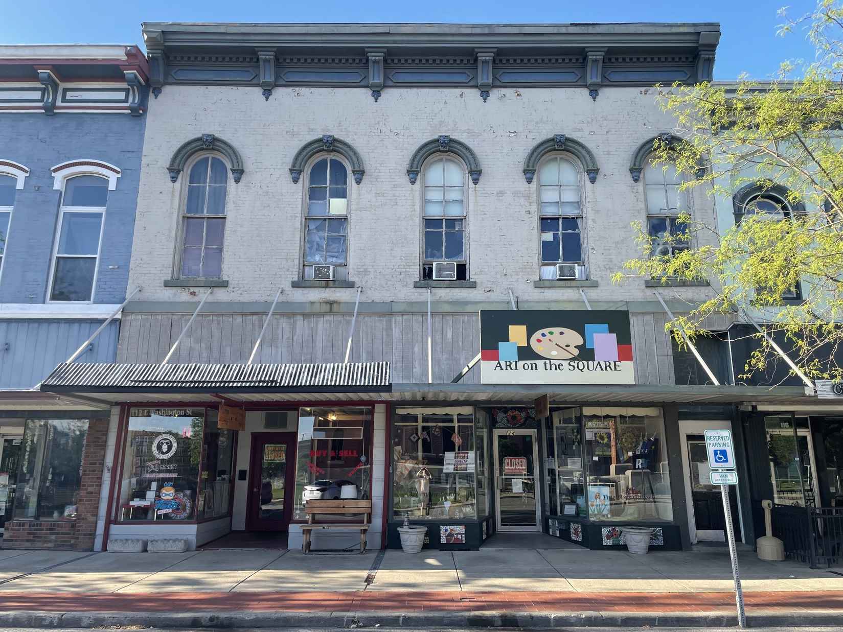 112-114 E Washington St  