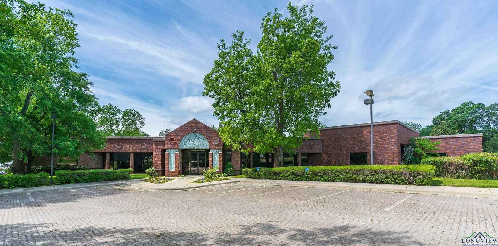 400 W Houston st  