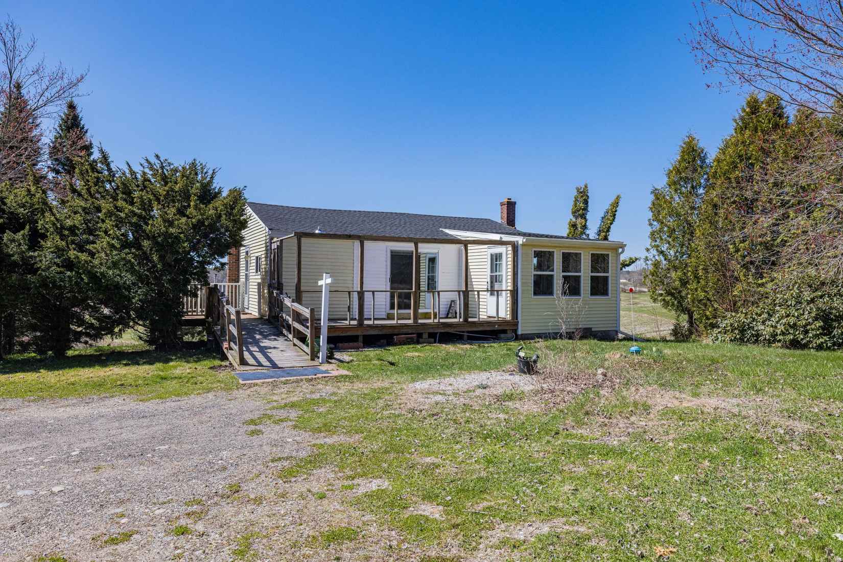 213 Curtis Rd  