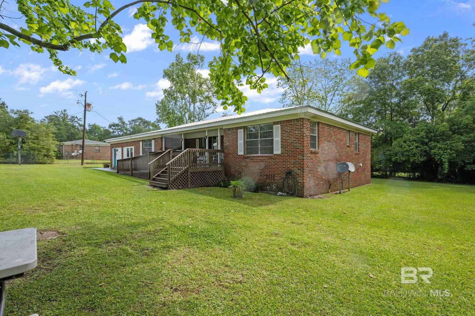 17714 Horseneck Rd  