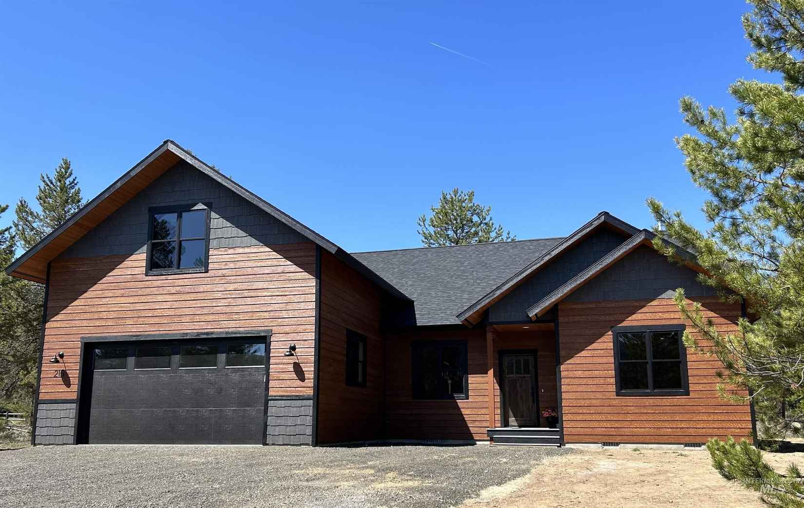 215 Ashton Ln  