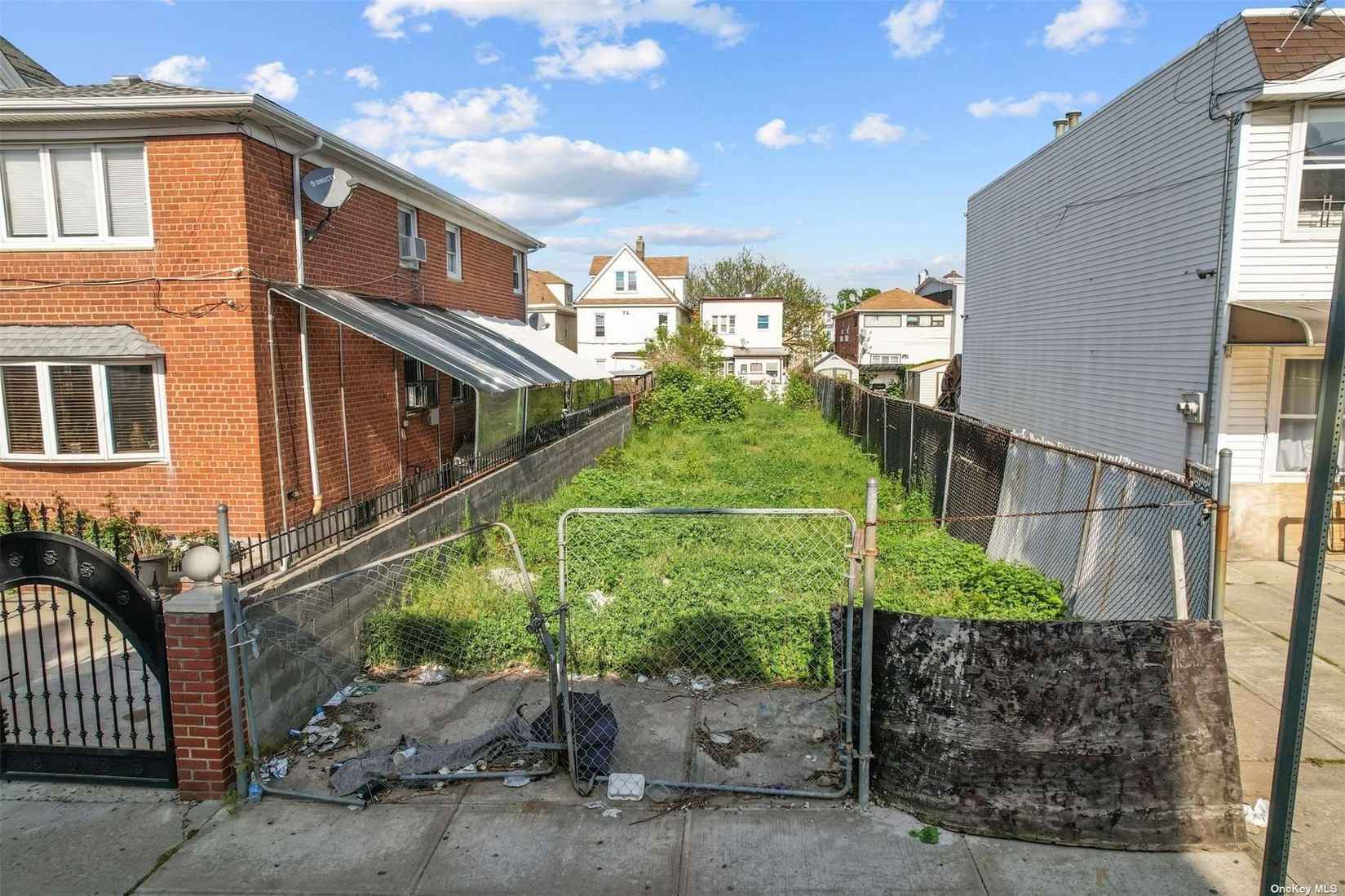 31-43 103 St  