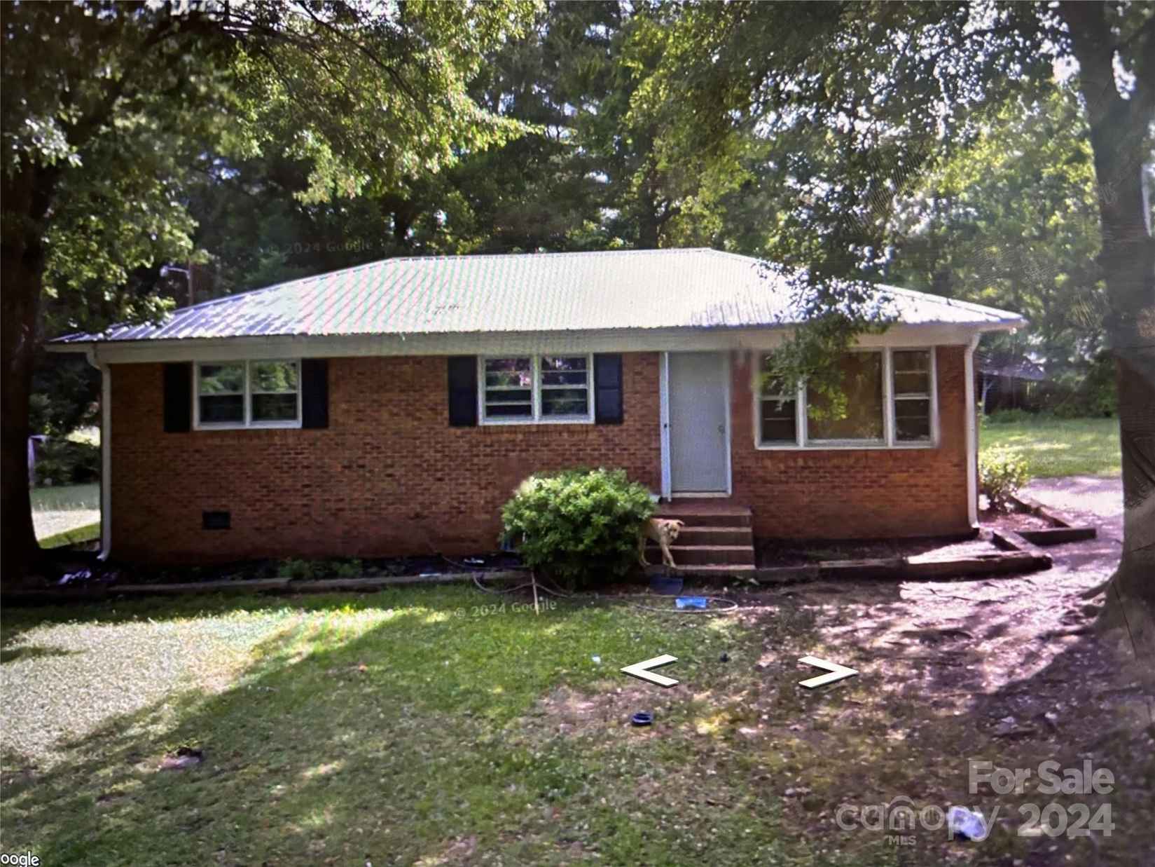 103 Willow Dr  