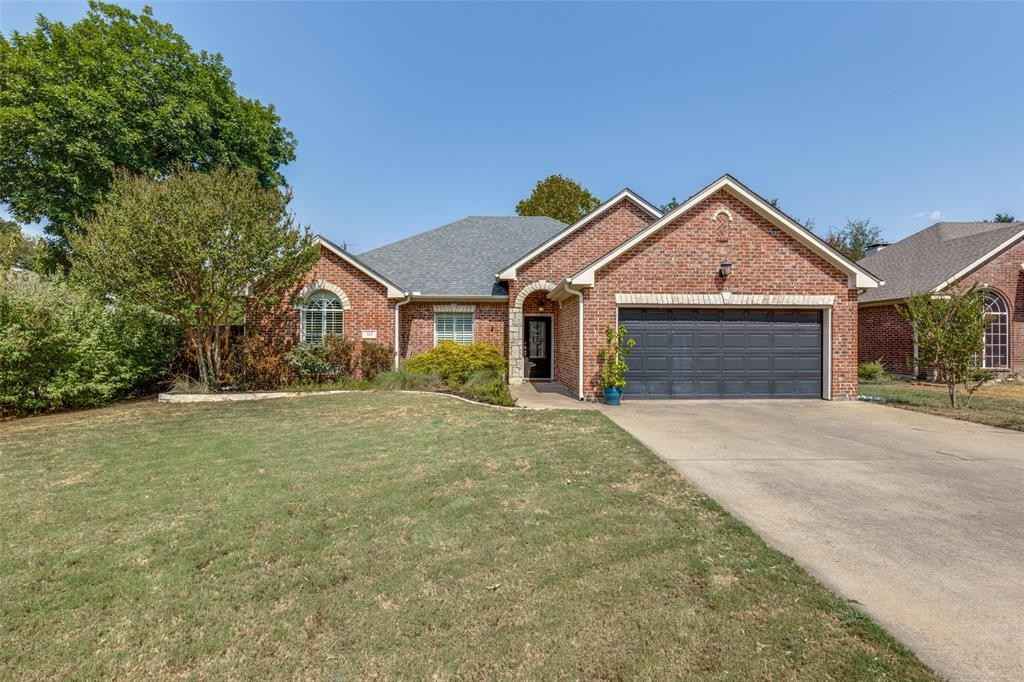 121 Lexington Dr  