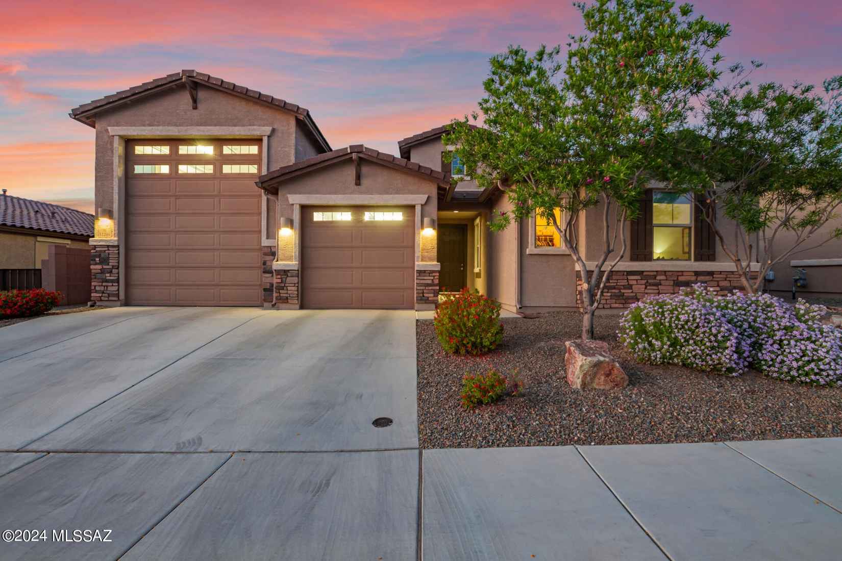 12204 N Goldenview Ln  