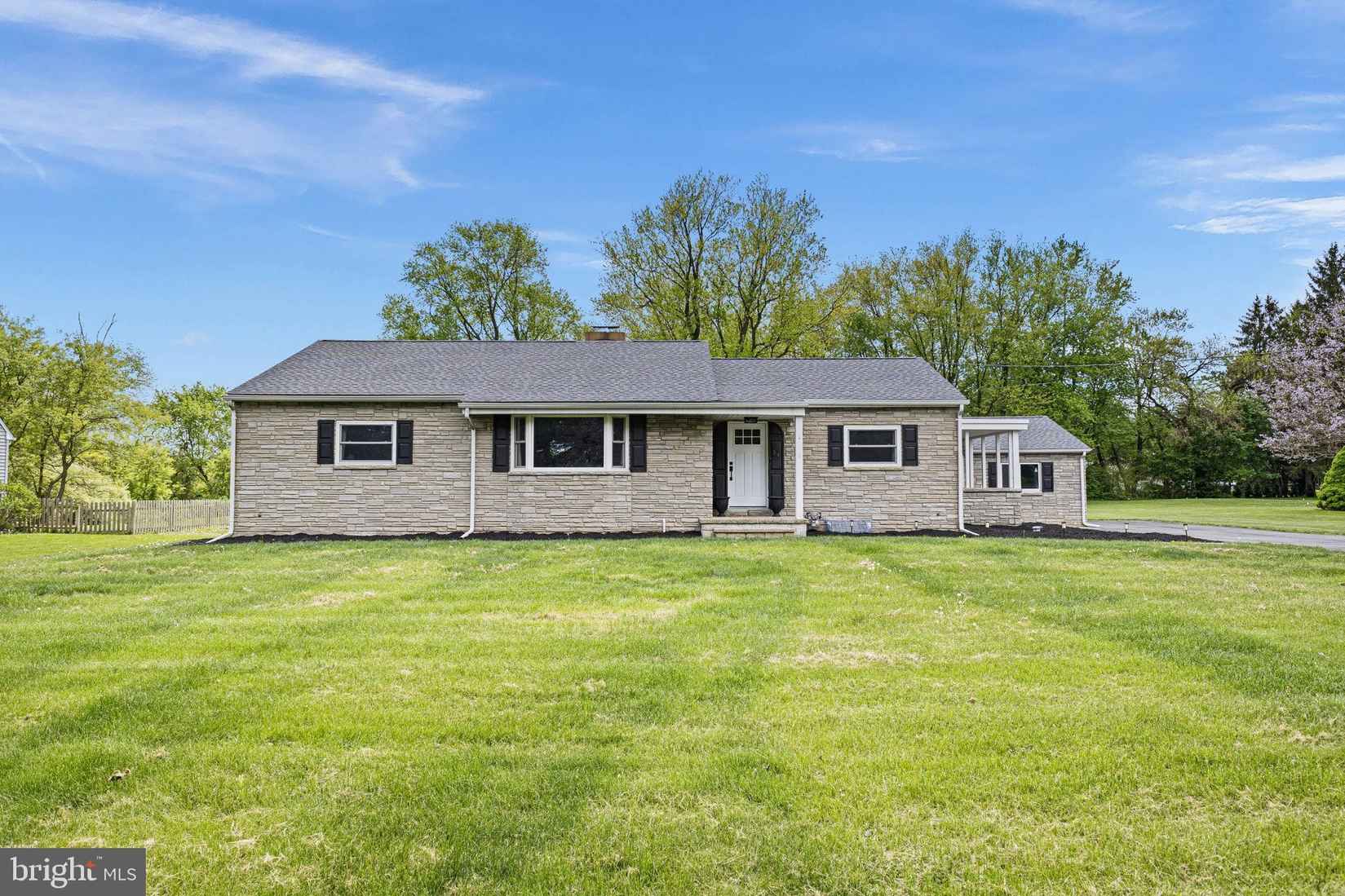 34 Washington Crossing Pennington Rd  
