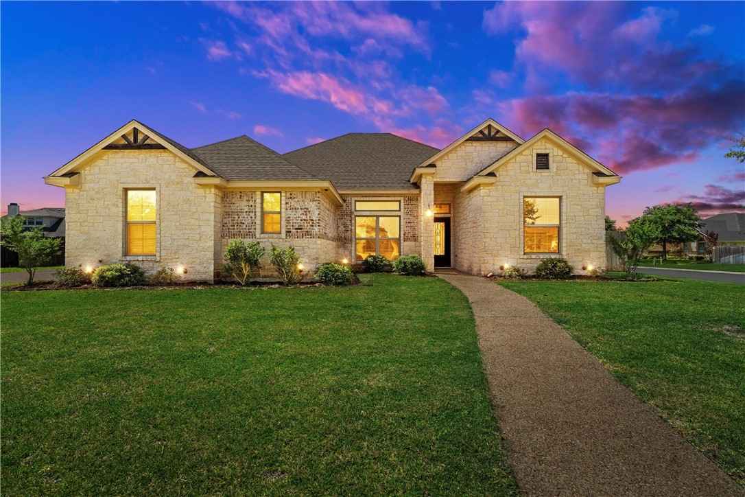 300 Desert Sky Dr  