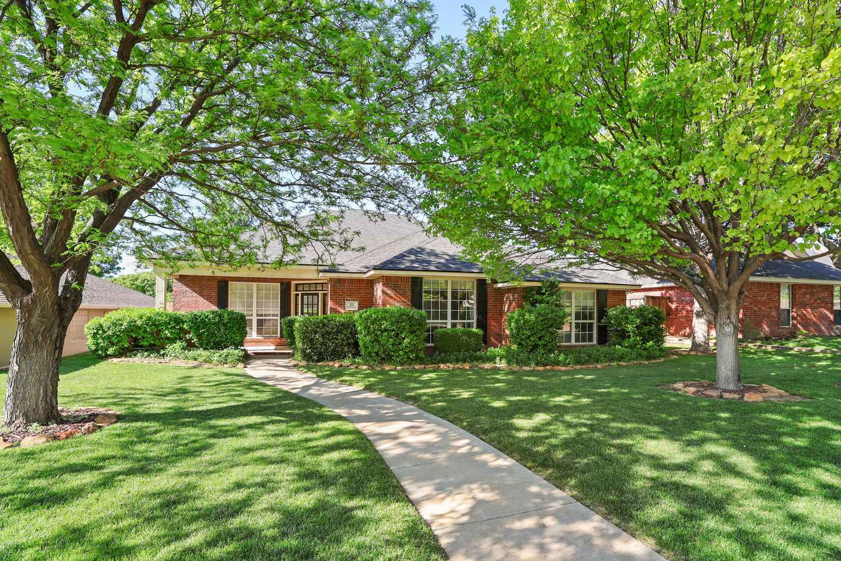 25 TIFFANY Ln  