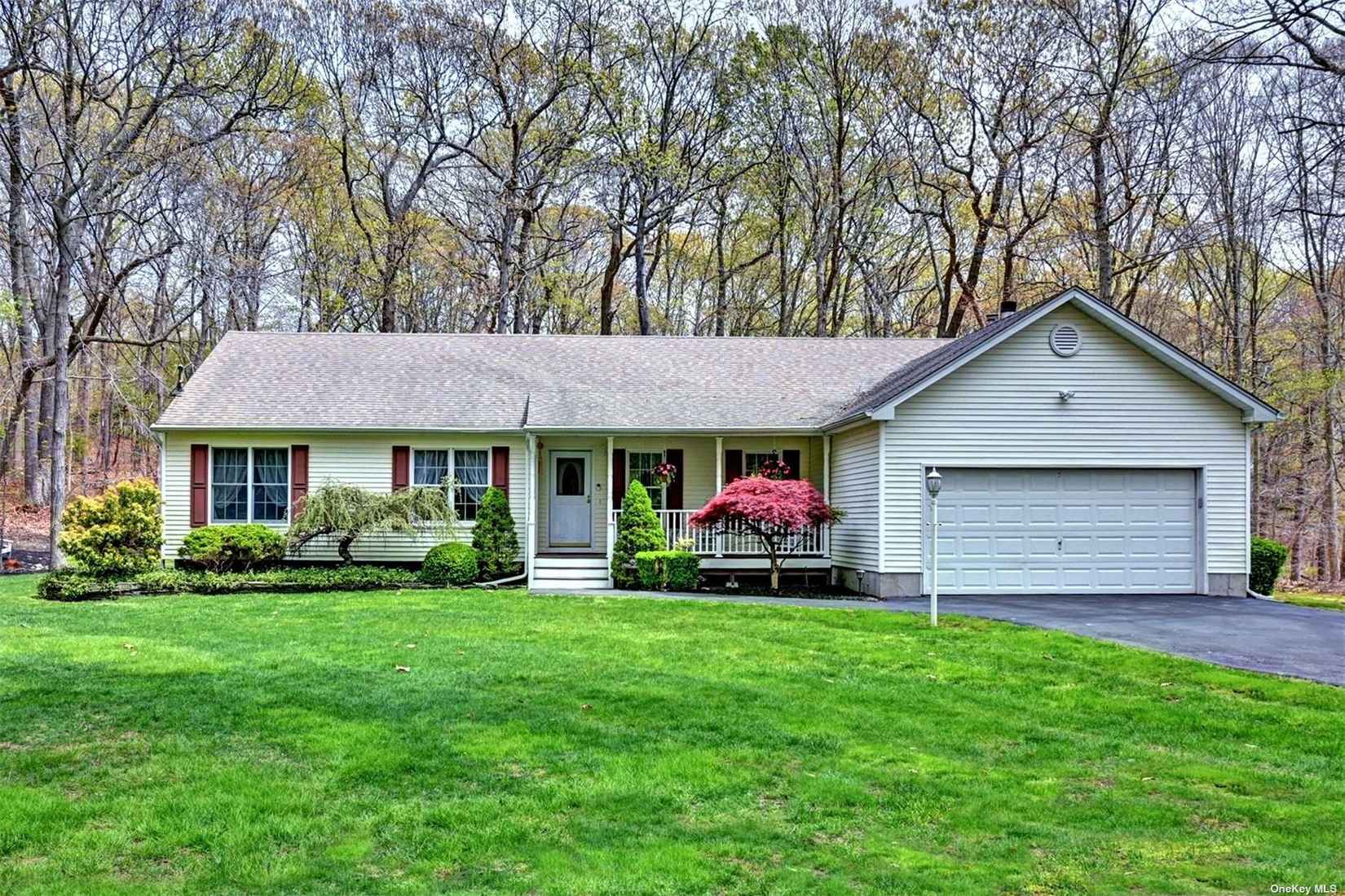 12 Bayberry Rd  