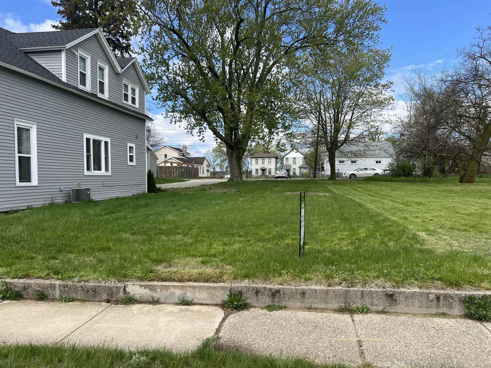 540 W Muskegon Ave  