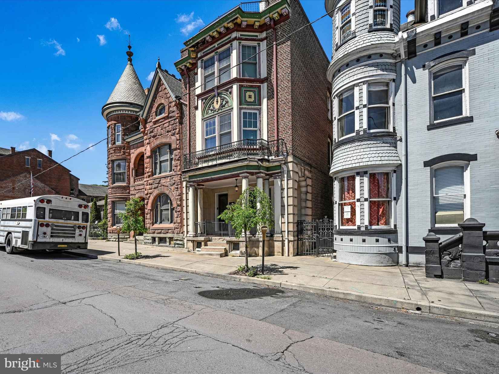 431 CENTRE St  