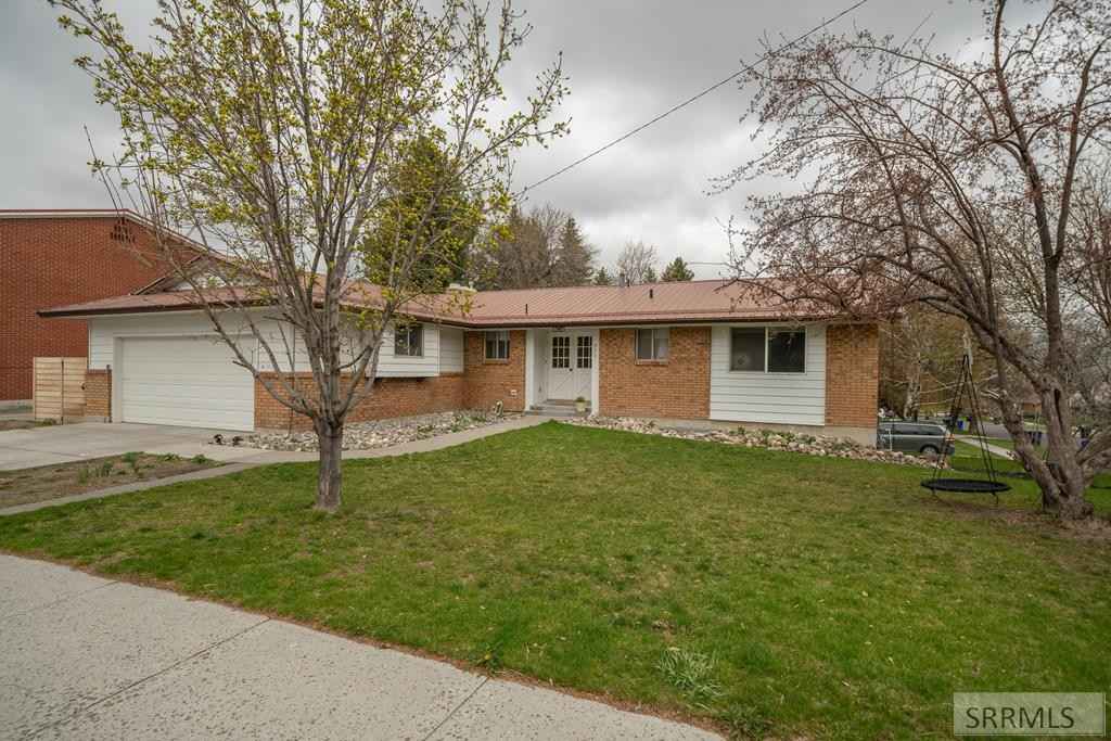 275 E 4th S  