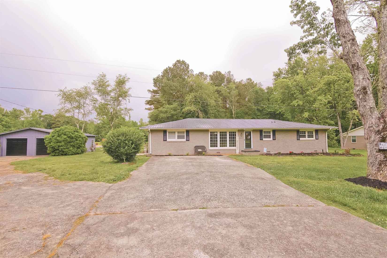 8211 Co Rd 6  