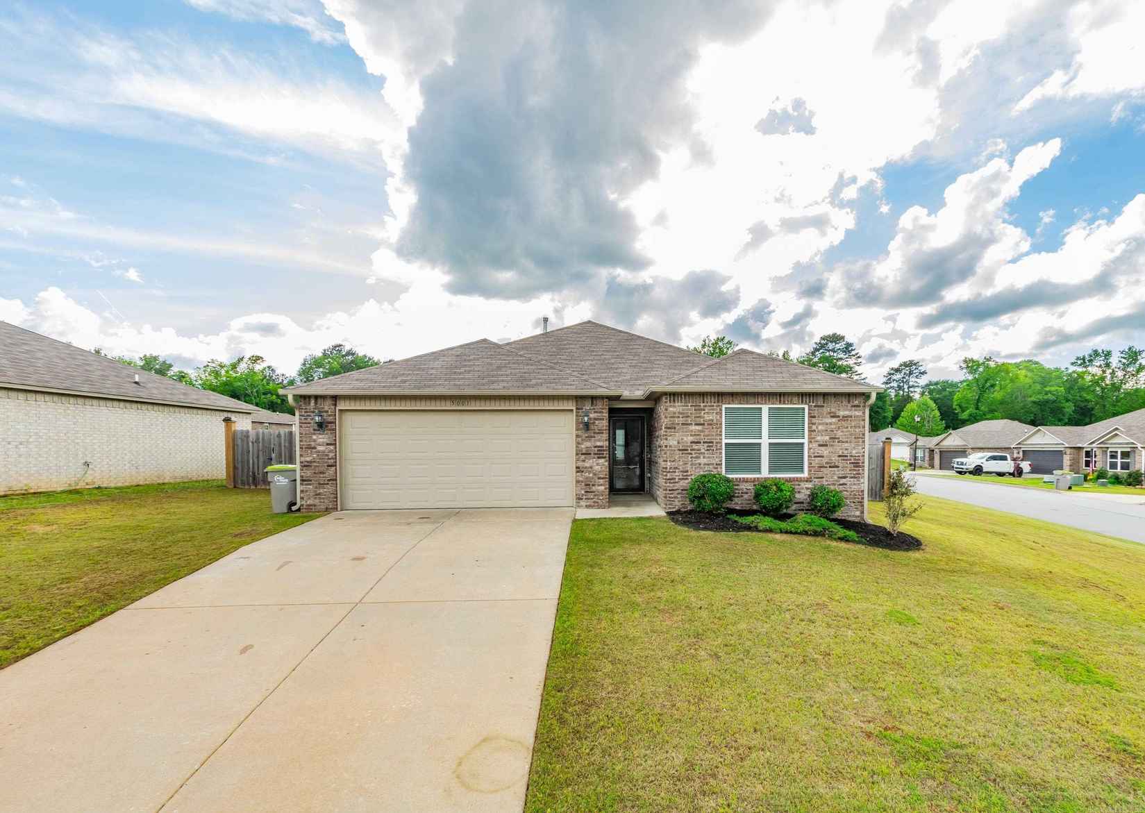 5001 Woodstream Dr  