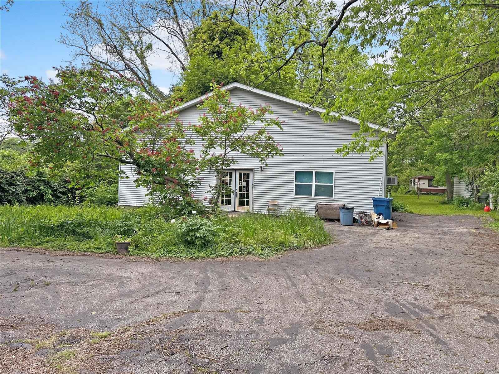 605 Hollywood Hts Rd  