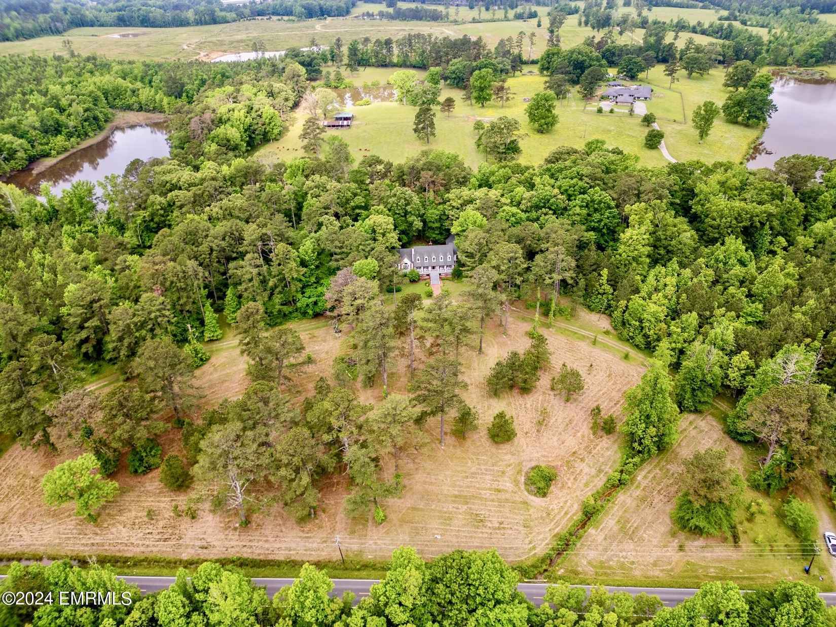 8161 Lizelia Rd  