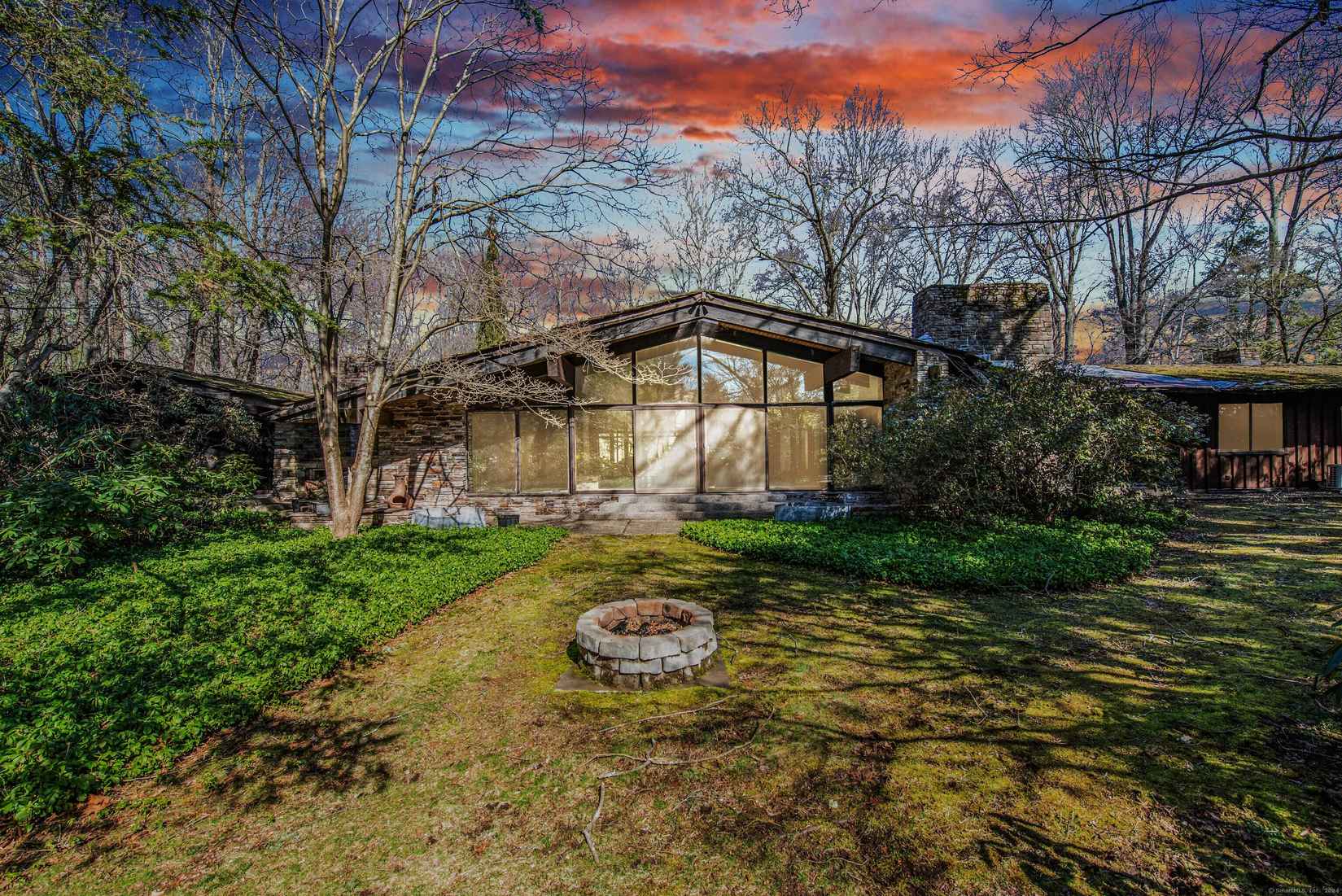 15 Brookside Pl  