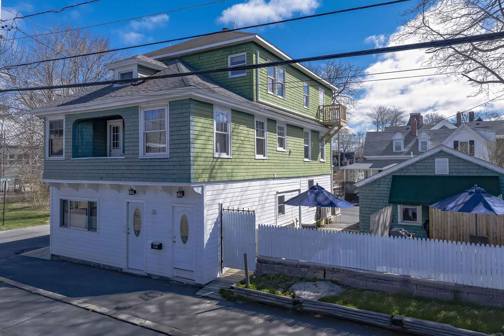 224 Main St  