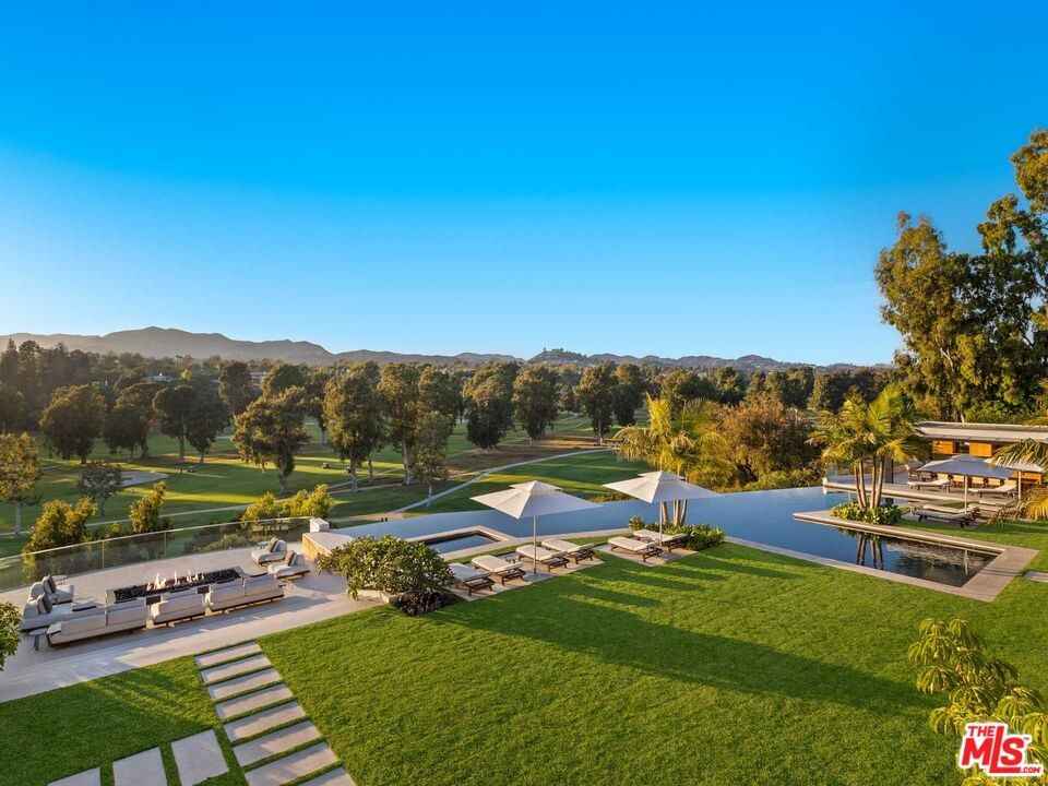 1525 San Vicente Blvd  