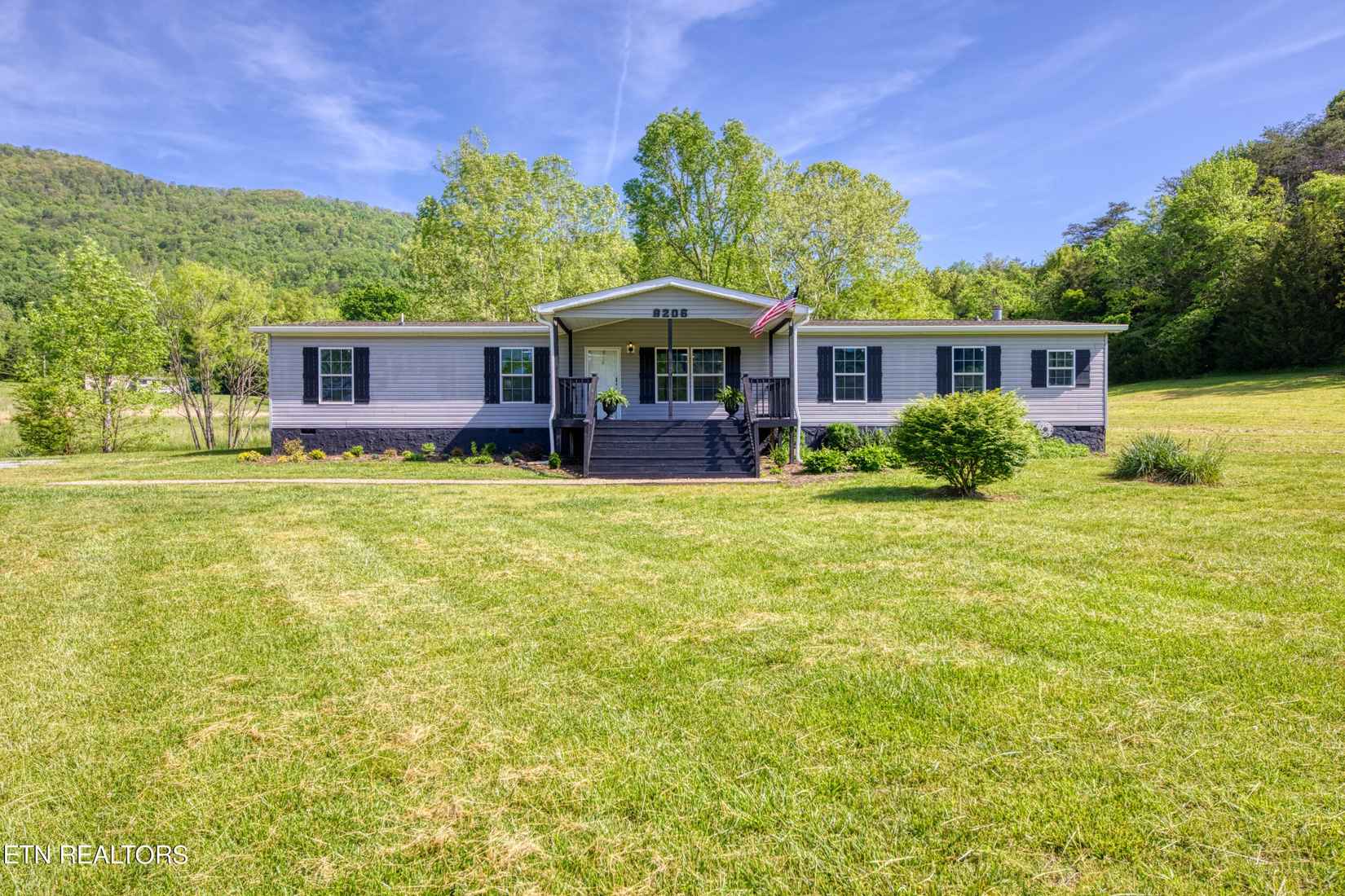9206 Hwy 11W  