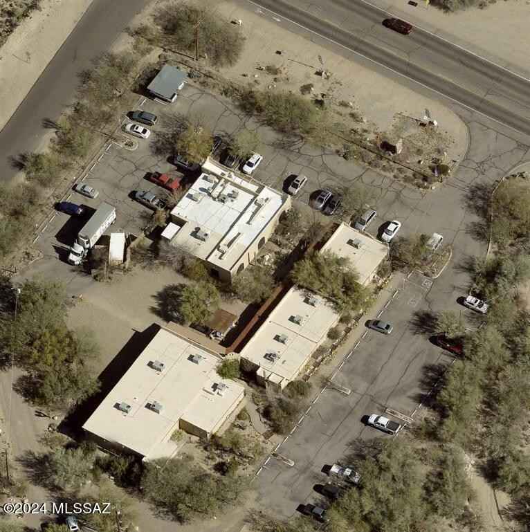 2740 S Kinney Rd  