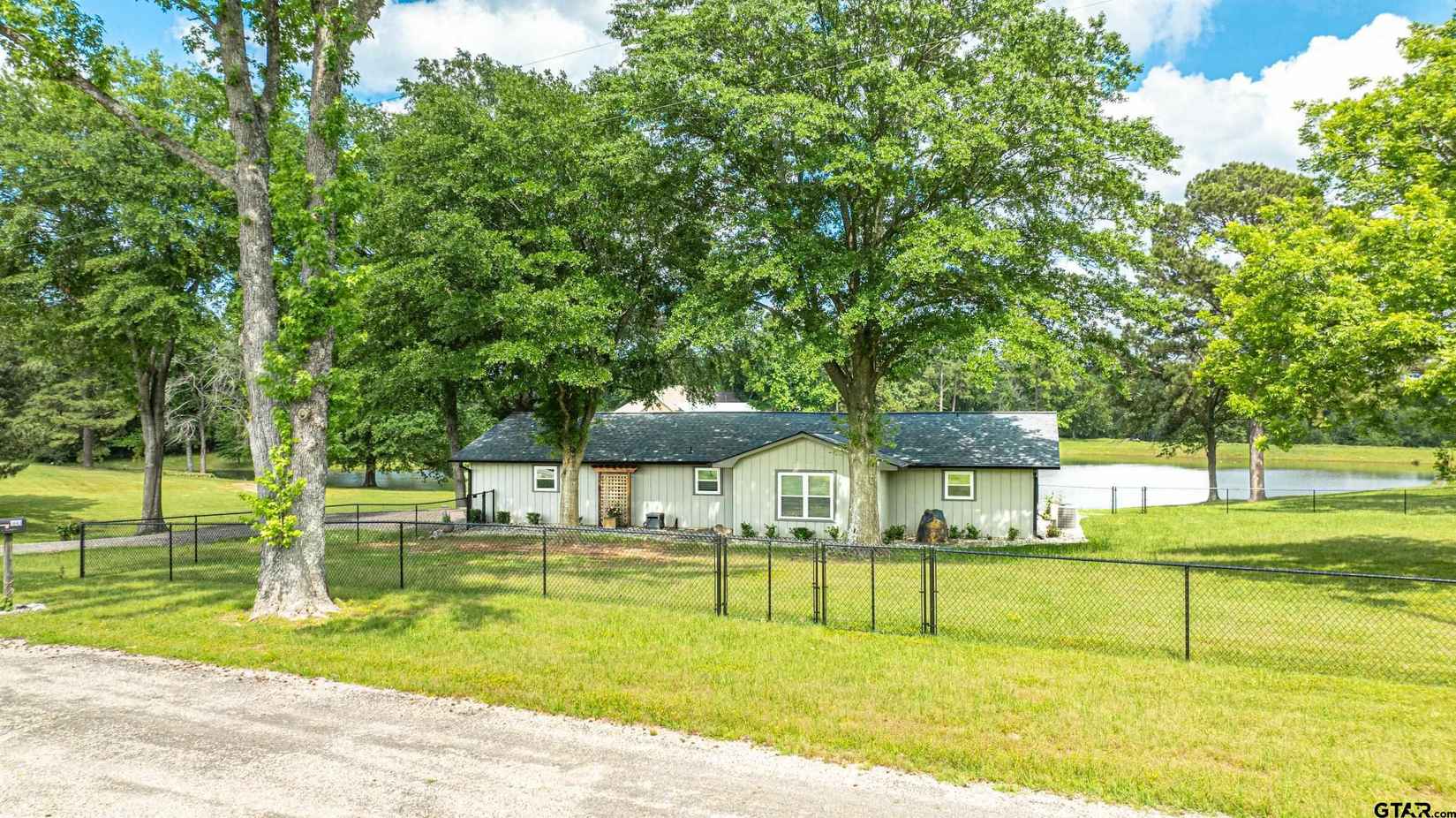 1843 SE County Rd 3370  
