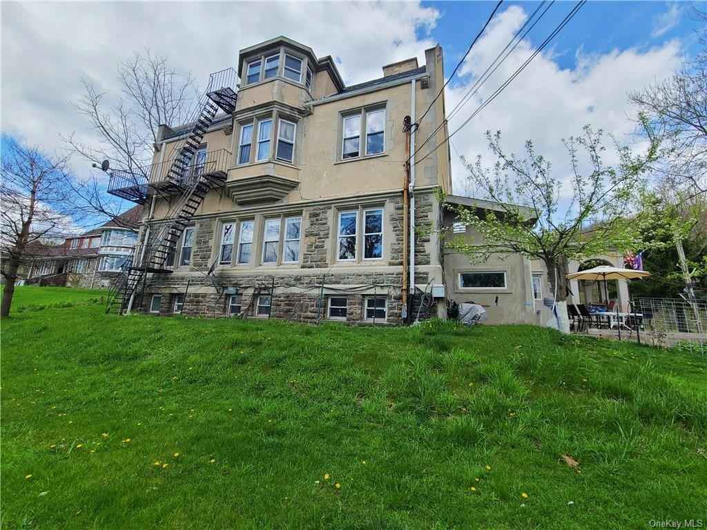 48 Loomis Vlg Rd  