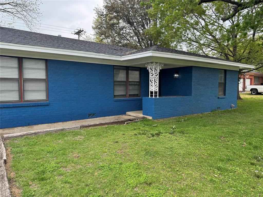 101 Lone Star St  
