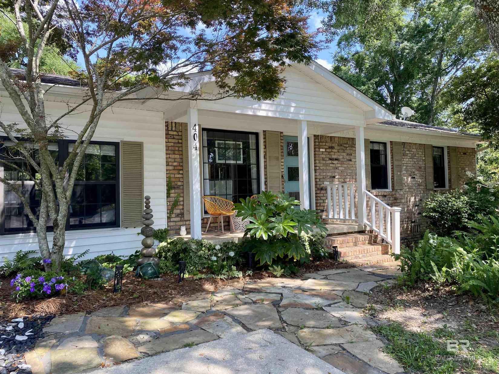 404 Cir Dr  