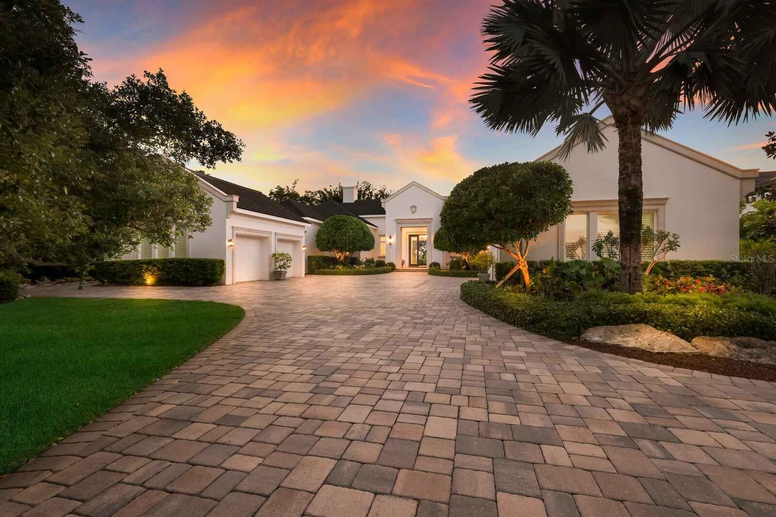3336 Old Oak Dr  
