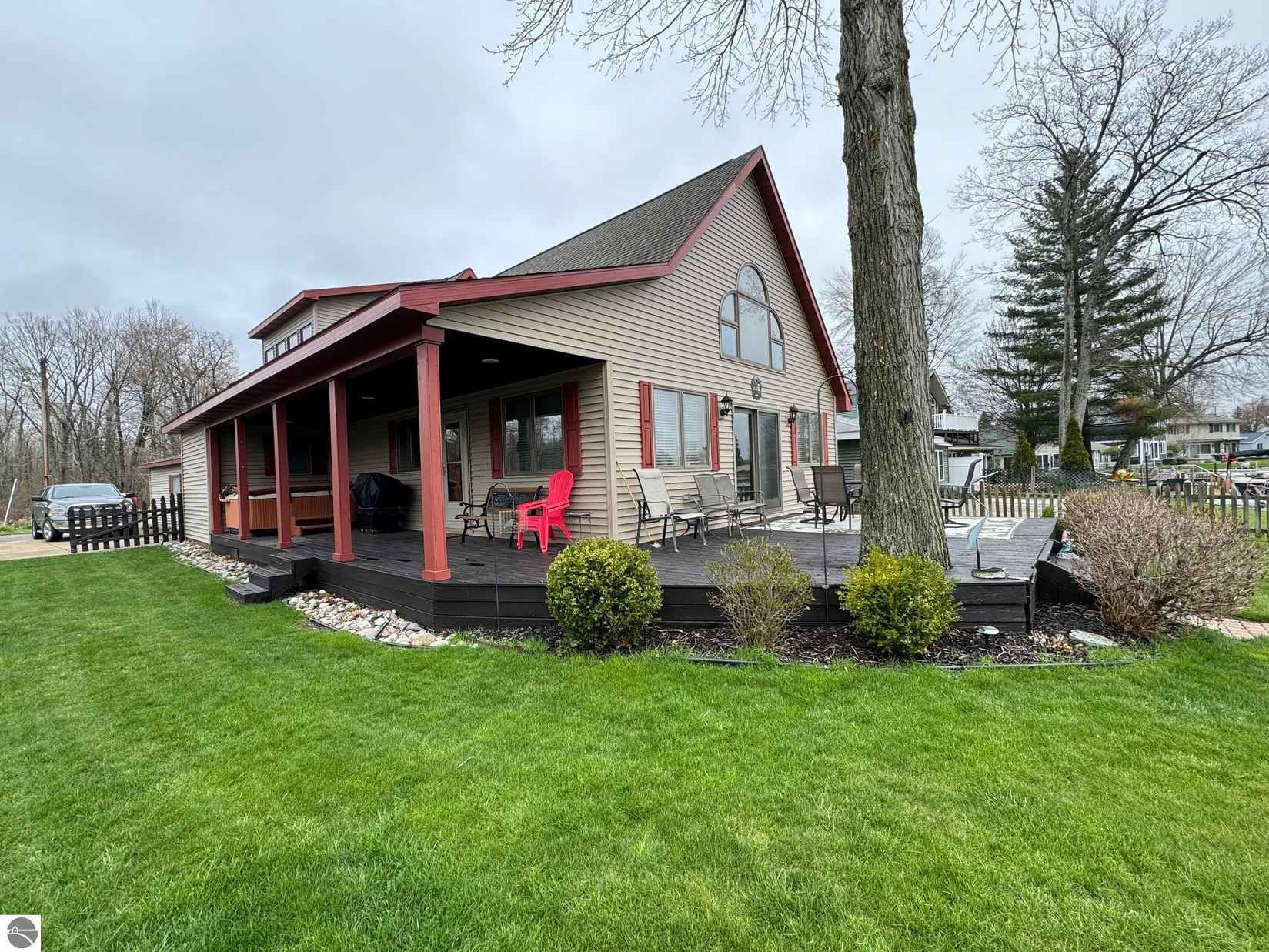 4706 Birchcrest  