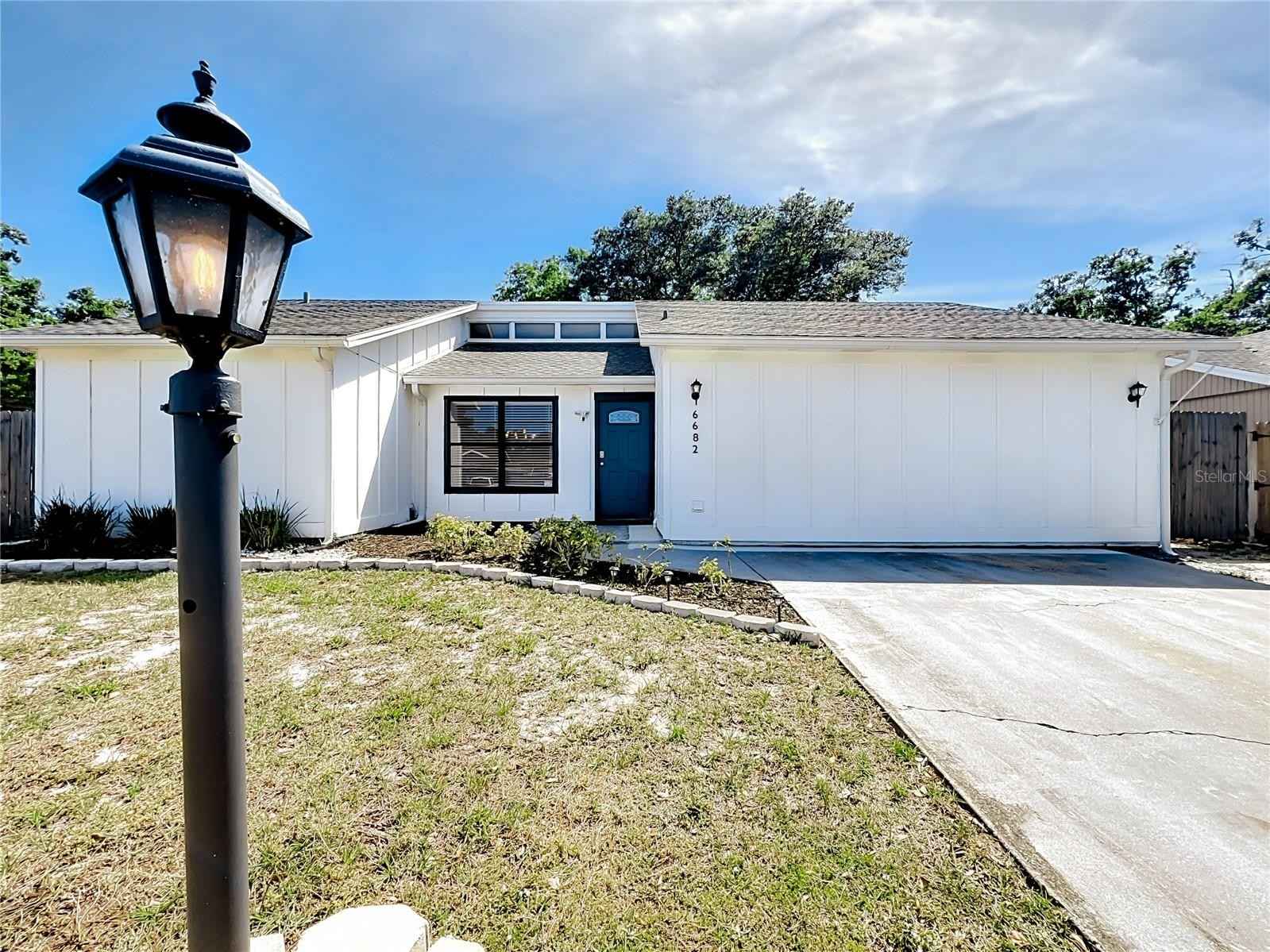 6682 Mauna Loa Blvd  