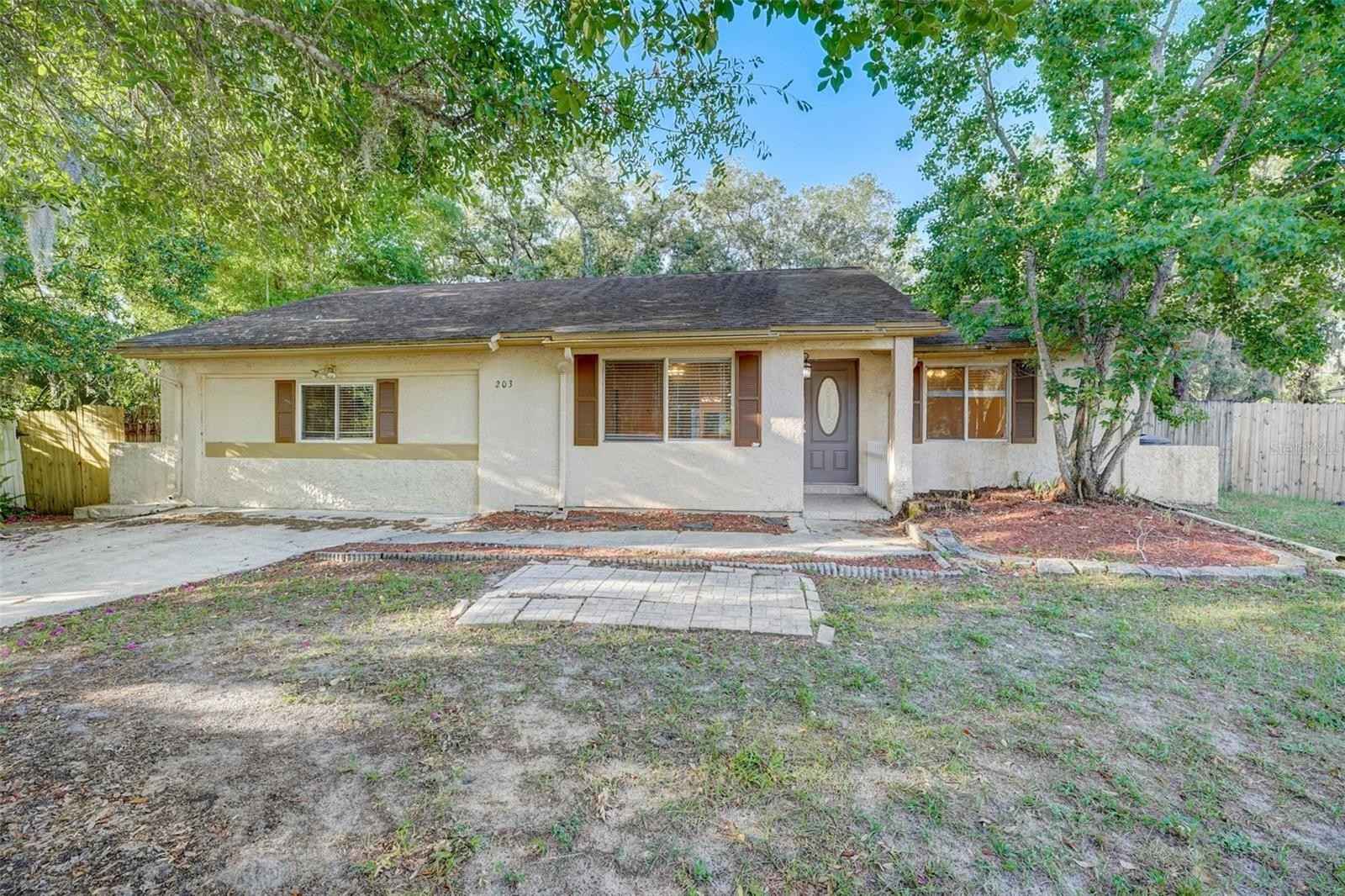 203 Ramblewood Dr  