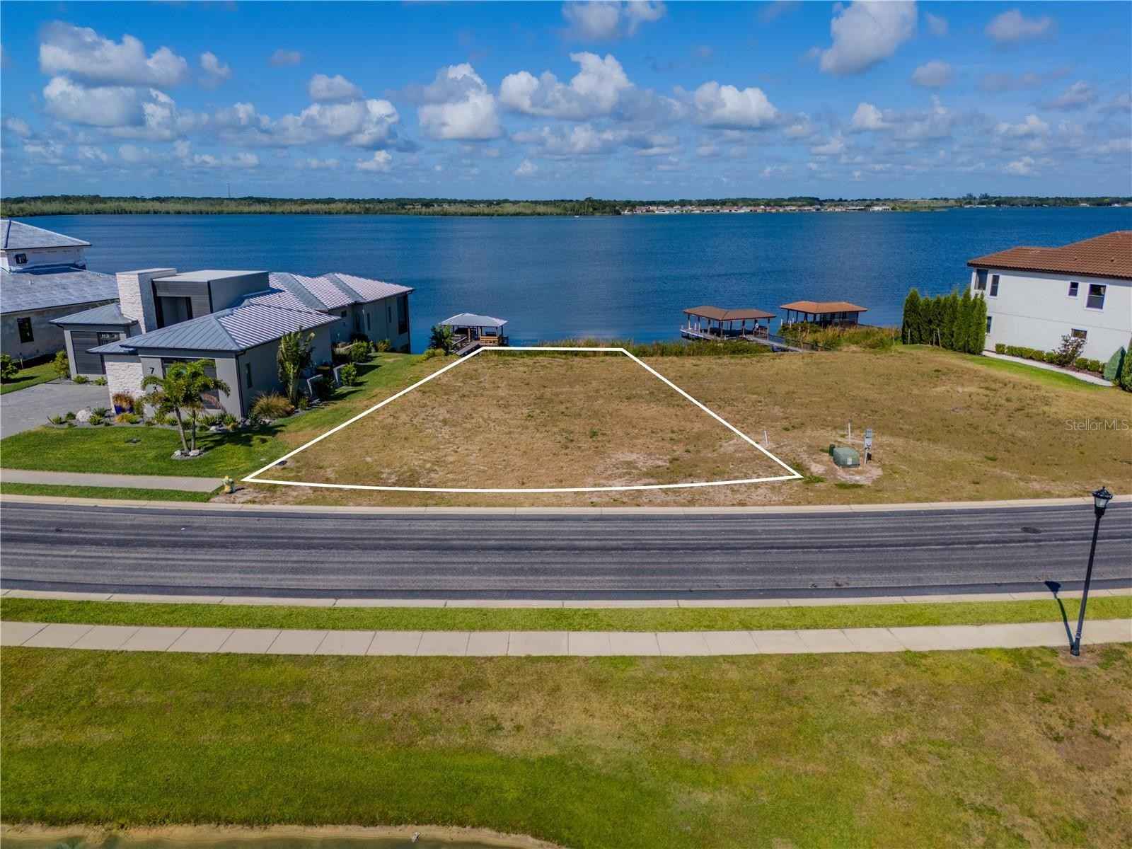 707 WATERFERN Trl Dr  