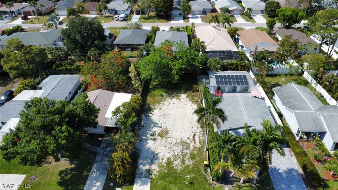 769 95th Ave N  